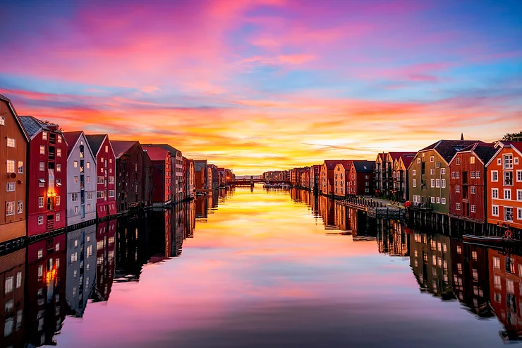 Incredible sunset in Trondheim - Major cities of Norway